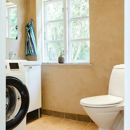 Old Farmstead With Field Views * Stege